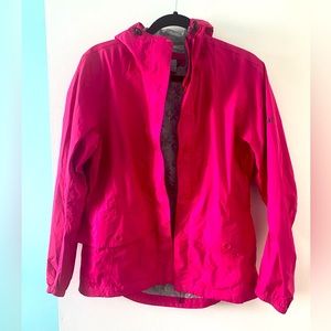 MEC Women’s Petite Medium Hot Pink Mountain Equipment Co-op rain jacket